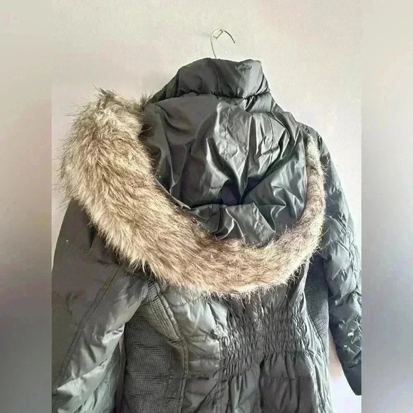 Womens Michael kors army green puffer coat with removable faux fur collar medium - Picture 7 of 9